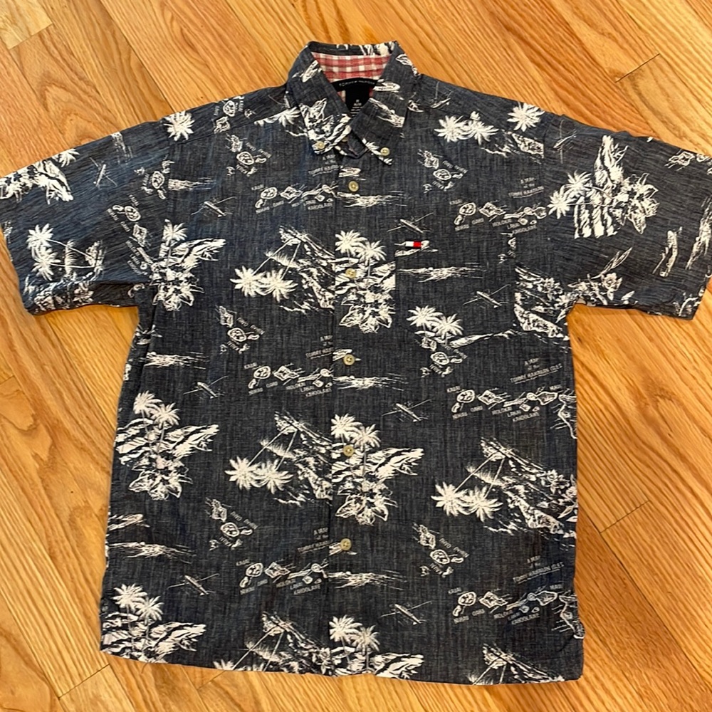 Tommy Hilfiger youth medium button up Hawaiian shirt.
